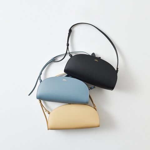 A.P.C.|レザー ハーフムーン ショルダーバッグ “SAC DEMI-LUNE SHOULDER” f61997-mn