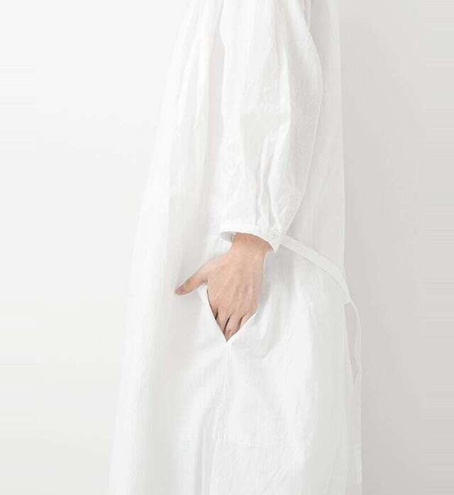 col:WHITE , model : 162cm