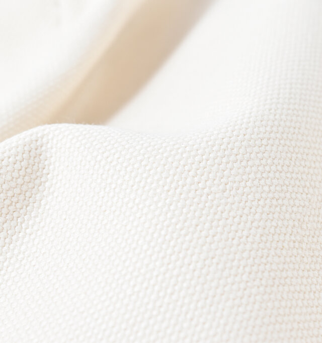 color : white