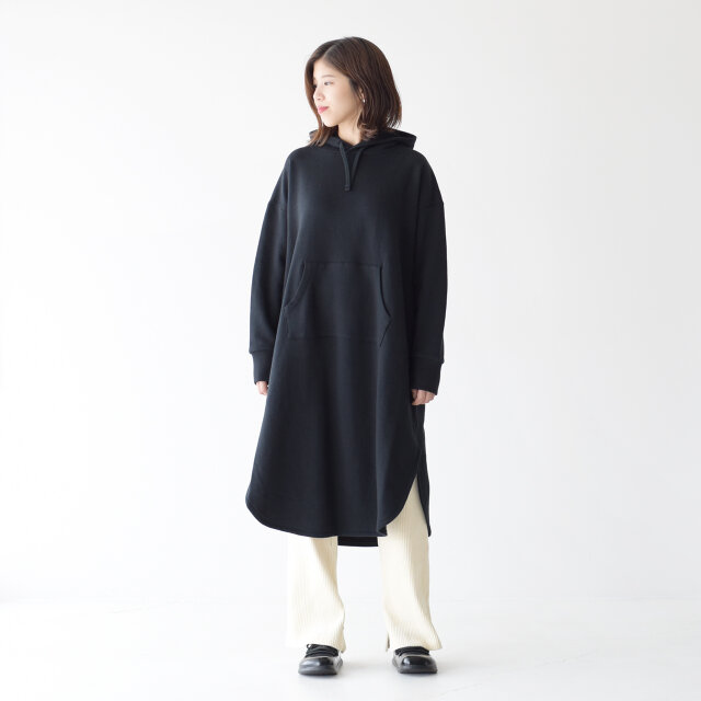 モデル:157cm / 47kg
color : black / size : M(フリーサイズ)