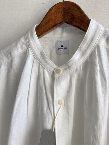 ashuhari｜1.5ｃｍ首が長く見えるシャツ