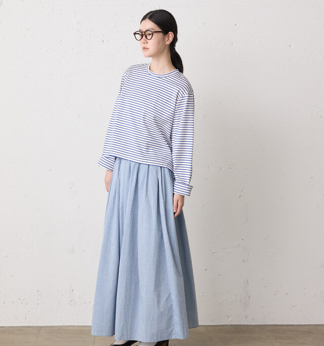 モデル身長:166cm
モデル着用:オフホワイト×細ピッチブルー/31A