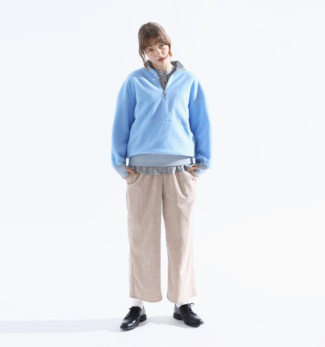 model 174cm
color : light beige / size : M