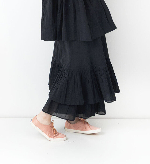 color : BLACK , model : 162cm