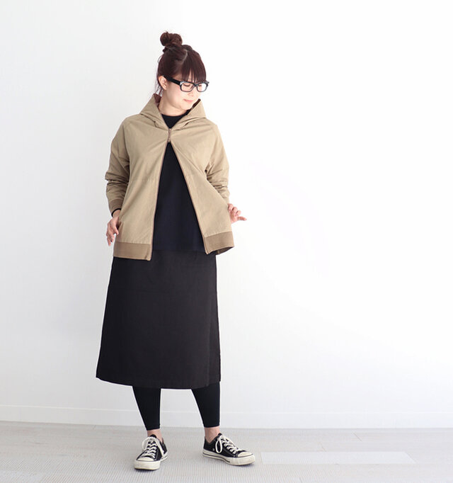 ベージュ / 0 着用、モデル身長:160cm