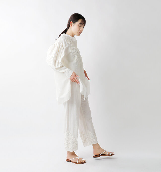 model mizuki：168cm / 50kg 
color : white / size : M