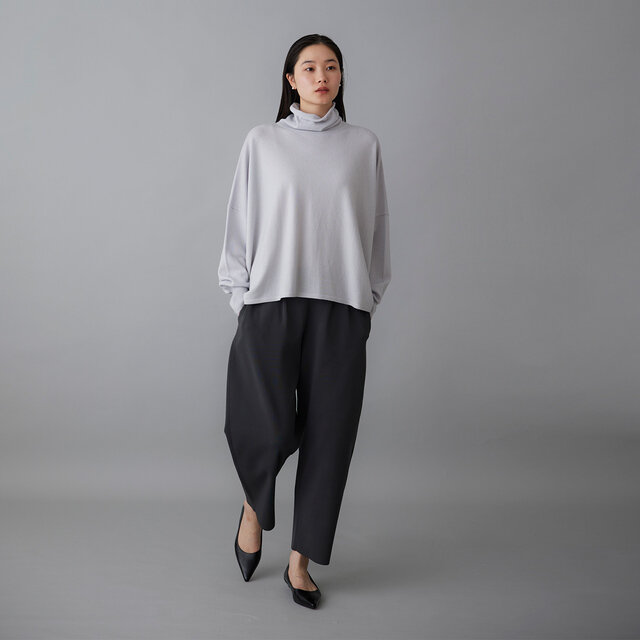 model:168cm color:チャコールグレー