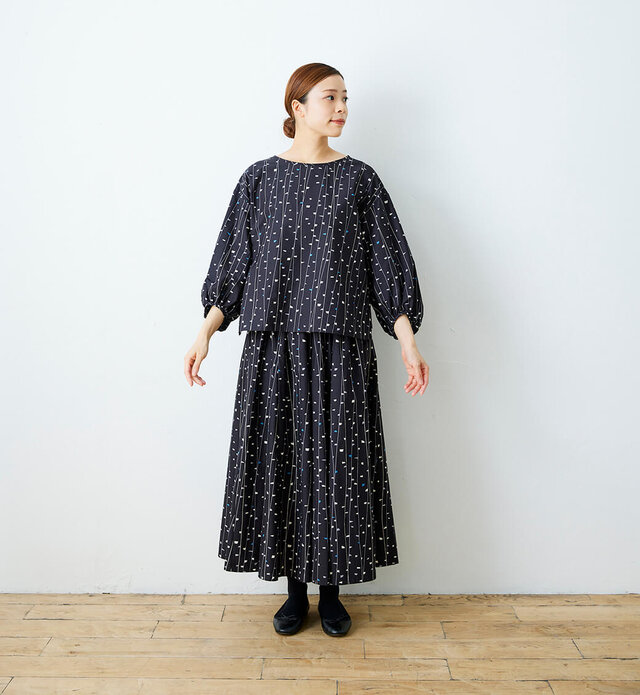 モデル168cm 着用カラー:クロ