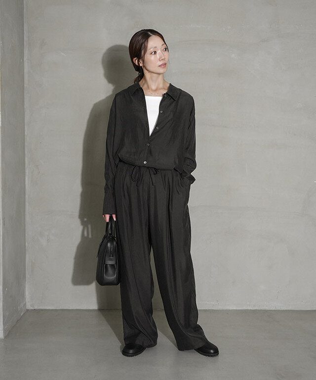 身長:164cm 着用カラー:99 black/着用サイズ:f