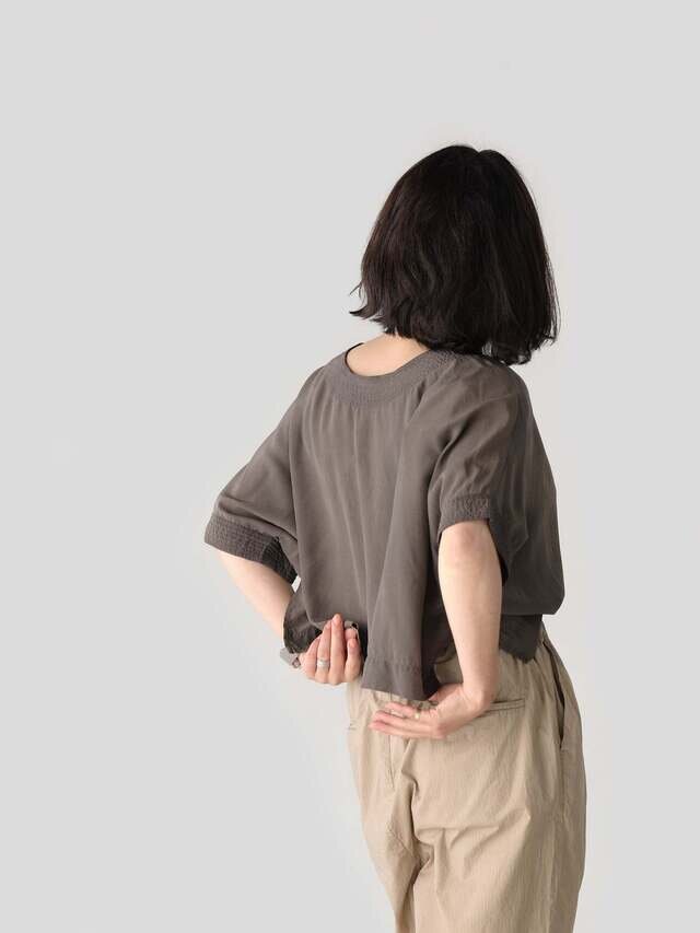 身長159cm パンツ:テーパードパンツ 革靴:1683 Military Sandal