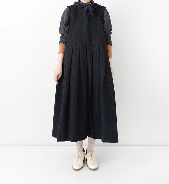color : BLACK , model : 162cm