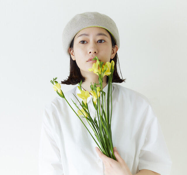color:サンドベージュ
