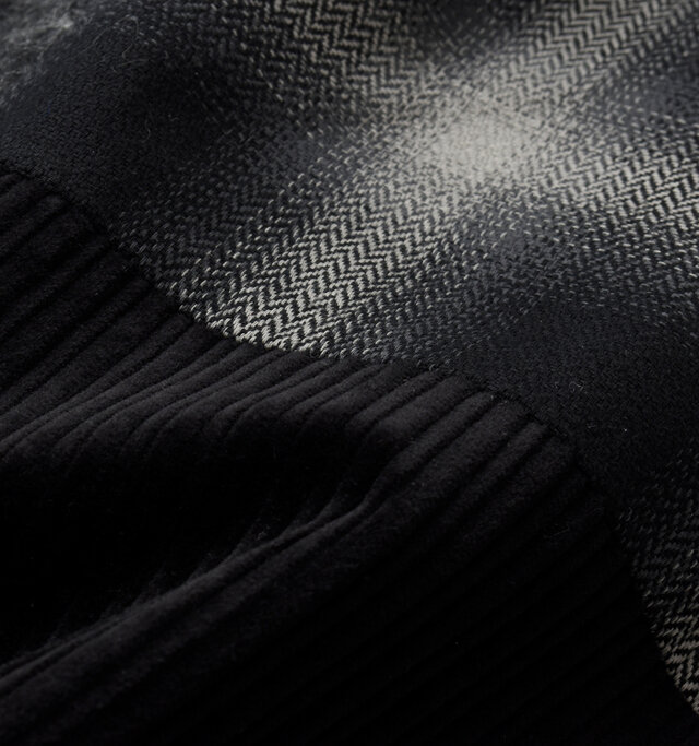 wool　68％　polyester　21％　nylon　7％　acrylic　4％ ／ cotton　98％　polyurethane　2％