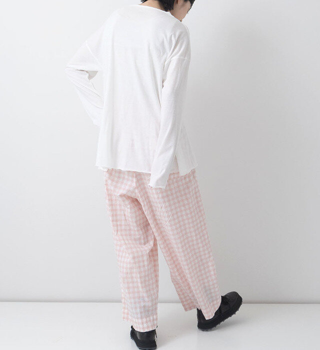 color : WHITE , model : 162cm