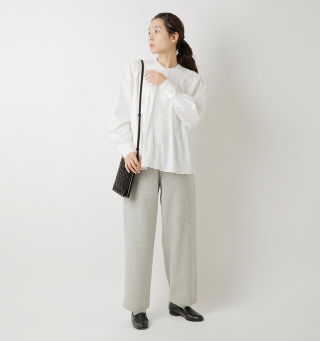 model mizuki：168cm / 50kg 
color : melange gray / size : 38