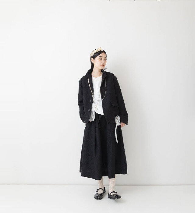 color : BLACK , model : 162cm