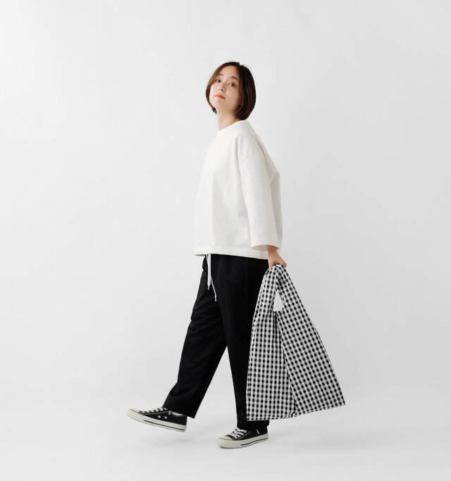 model asuka:160cm / 48kg
color : black / size : one