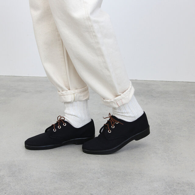モデル|着用カラー black (black sole)