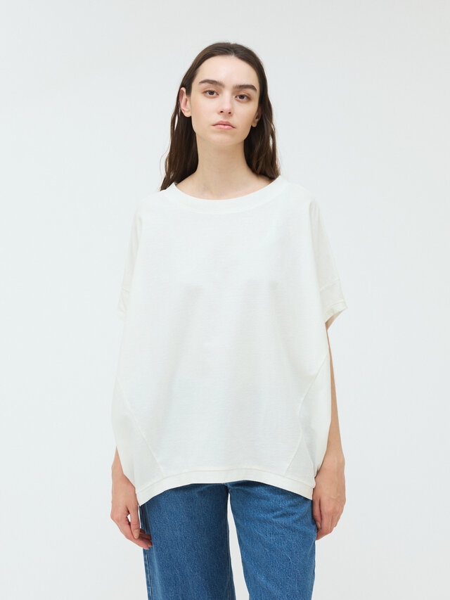 モデル身長:173cm
モデル着用カラー:オフホワイト(color11)