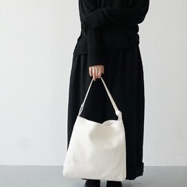 Mochi｜square shoulder bag (white) 鹿革/スクエアショルダーバッグ