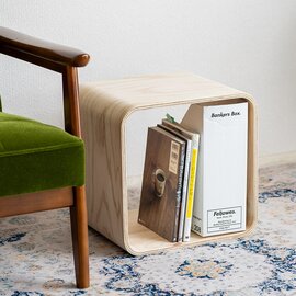 イエノLabo.|お部屋に抜け感を作る「R型シェルフ」 角なし収納