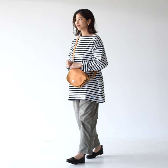 モデル: 157cm /47kg
color:white×black / size:7