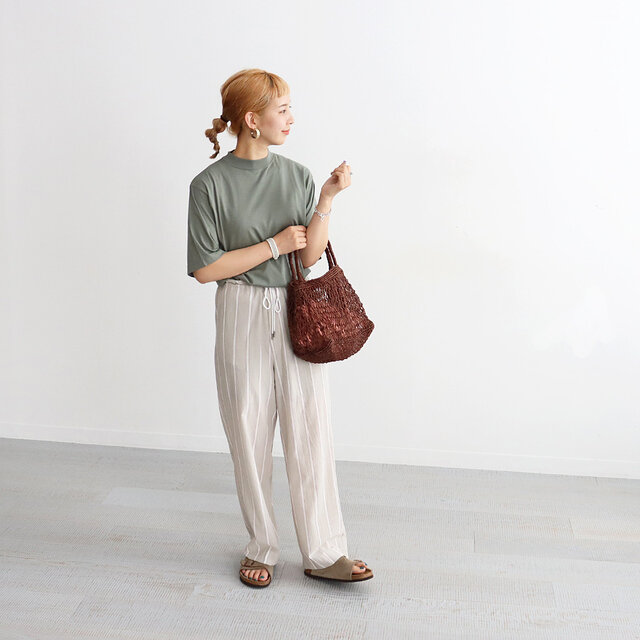 ベーシックボトムからサラサラスカートまで、綺麗めにもカジュアルにもおすすめです☑︎
幅広いアイテムと相性が良く着回していただけます!