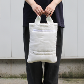 PUEBCO|WHITE QUILTED SNOW JACKET TOTE BAG/トートバッグ