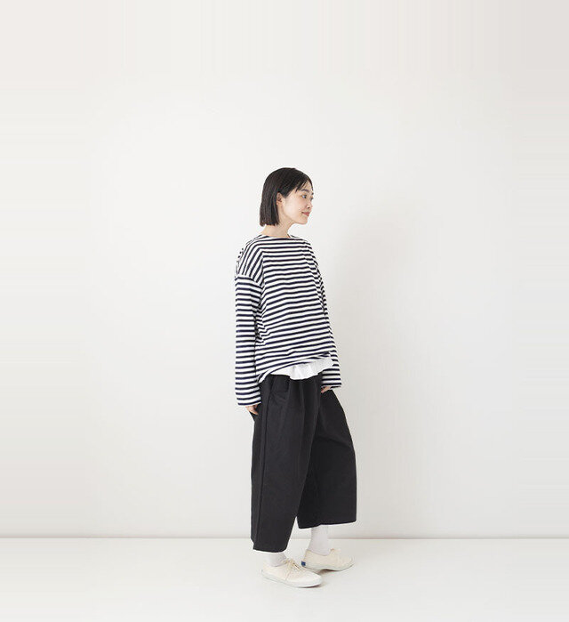 color : NAVY BORDER , model : 162cm