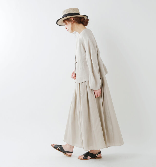 model tomo:158cm / 45kg
color : beige / size : 38