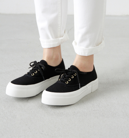 Keds│キャンバスレースアップスニーカー“CHAMPION TRIPLE OXFORD” 541-mm