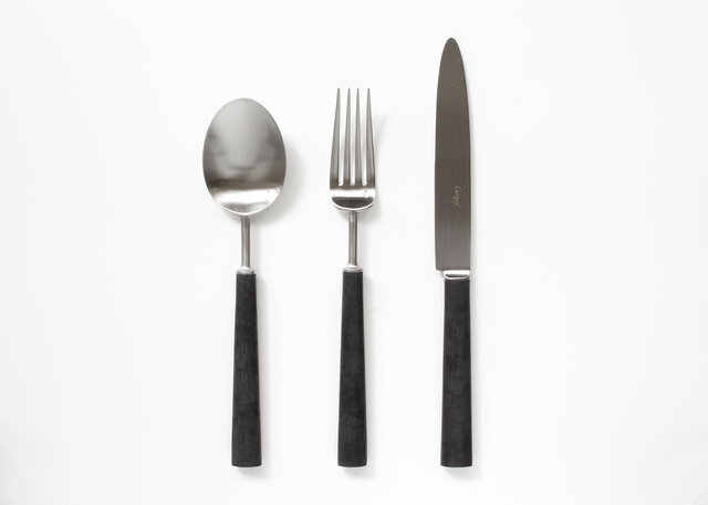 左から：Table spoon / Dinner fork / Dinner knife