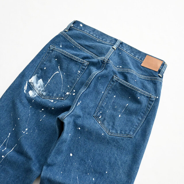 HATSKI】ユニセックスで着用可能!ユーズド加工ペイントデニムの HATSKI】ユニセックスで着用可能!ユーズド加工ペイントデニムの