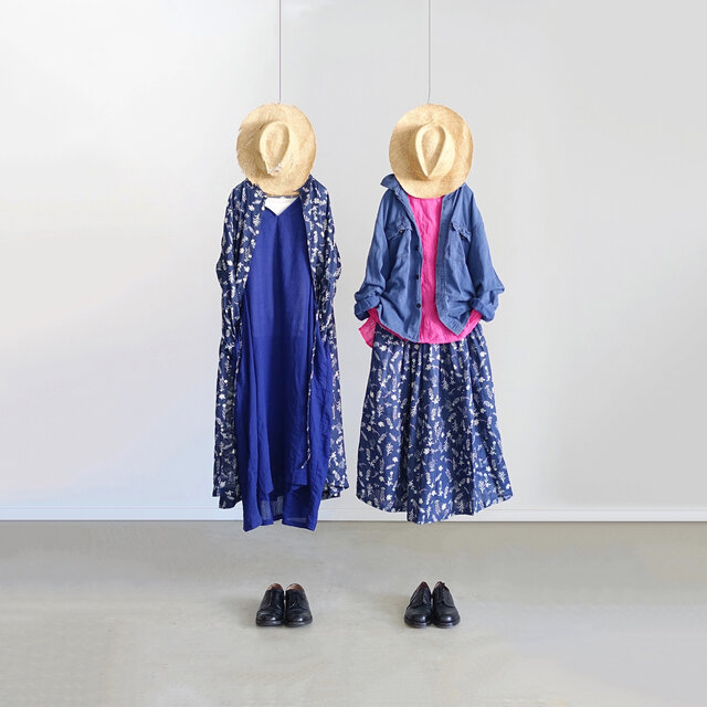 (左)ワンピース・Navy(右)スカート・Navy