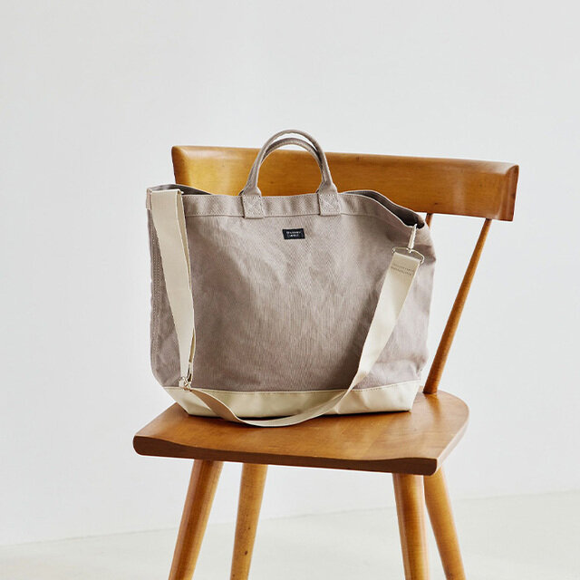 GREIGE × LIGHT BEIGE