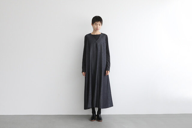 Mochi｜v-neck denim dress [mo-op-04/dark indigo/・1]