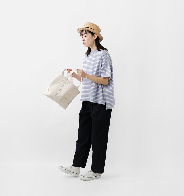 model saku:163cm / 43kg
color : sax × white / size : F