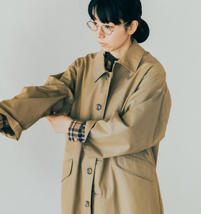前を締めるとレトロな雰囲気が引き立ちます。