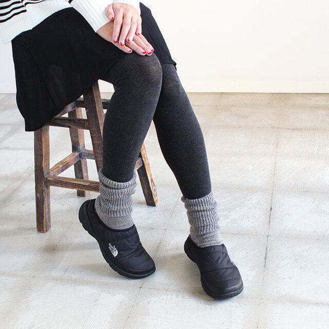 毎年お世話になっているFALKEのタイツ。
フィット感がありながらも、無駄な締め付けがなく、あったかい✨
文句なしのタイツです。