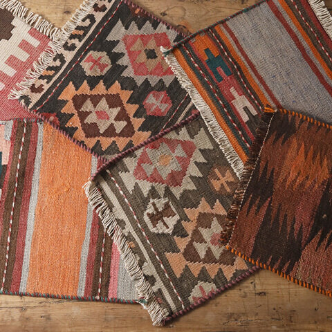 全て1点もの。異国情緒あふれるミニキリム 約30×30cm kurashisha