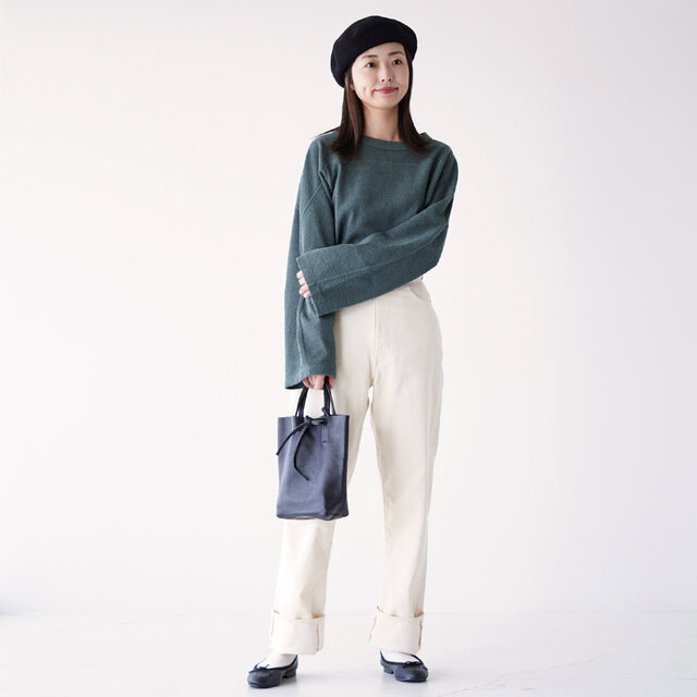 モデル:162cm / 43kg
color : cream / size : 24(XXSサイズ相当)