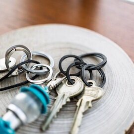 新しいかたちのキーリング。爪にやさしいウェーブクリップ WAVE CLIPS キーリング キーホルダー 【メール便可】