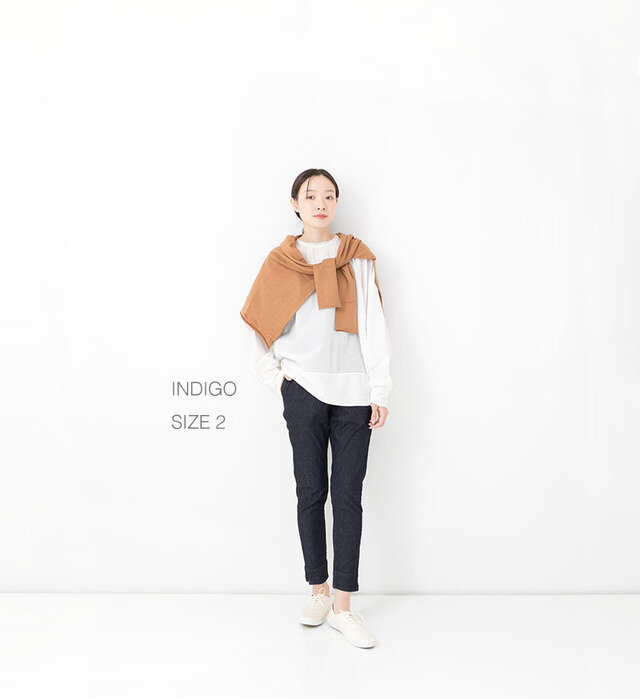 color : INDIGO / サイズ2、モデル162cm