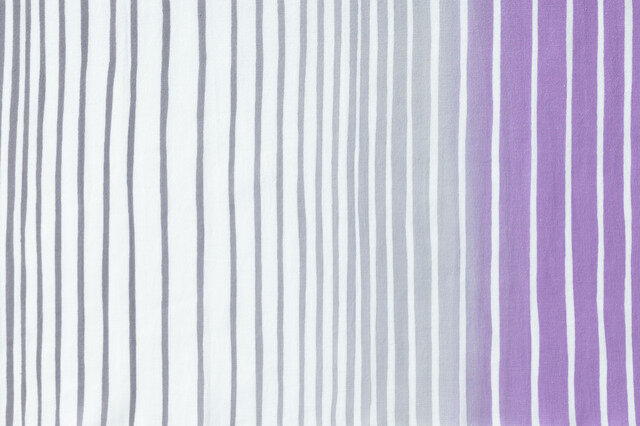 滝縞　紫色ぼかし　約35×90cm