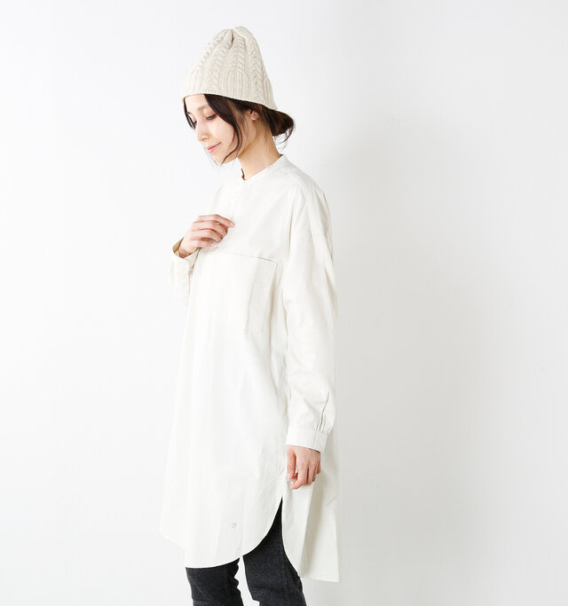 model yama:167cm / 49kg
color : off white / size : 12