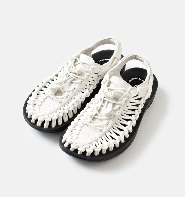 color : white