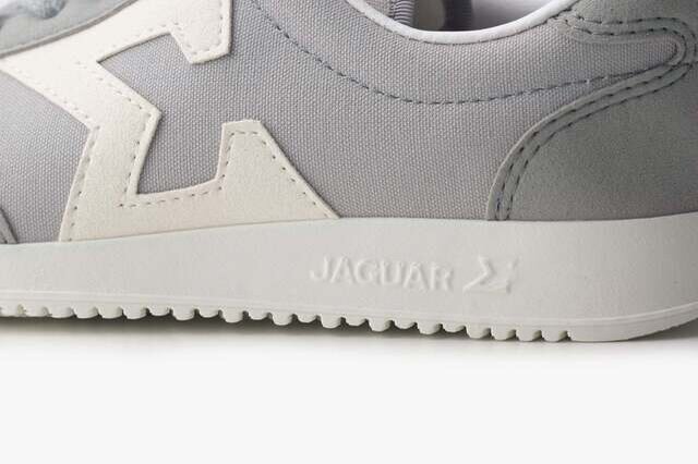 ミッドソールにはジャガーΣ(シグマ)の文字がそのままに。