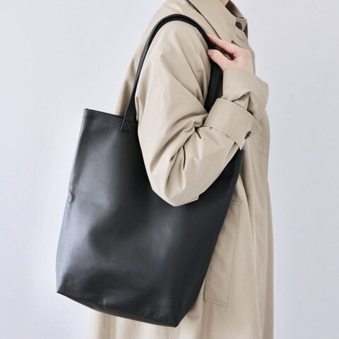 Hender Scheme｜cow bag（2サイズ）[ トートバッグ・レザーバッグ ]【母の日ギフト】