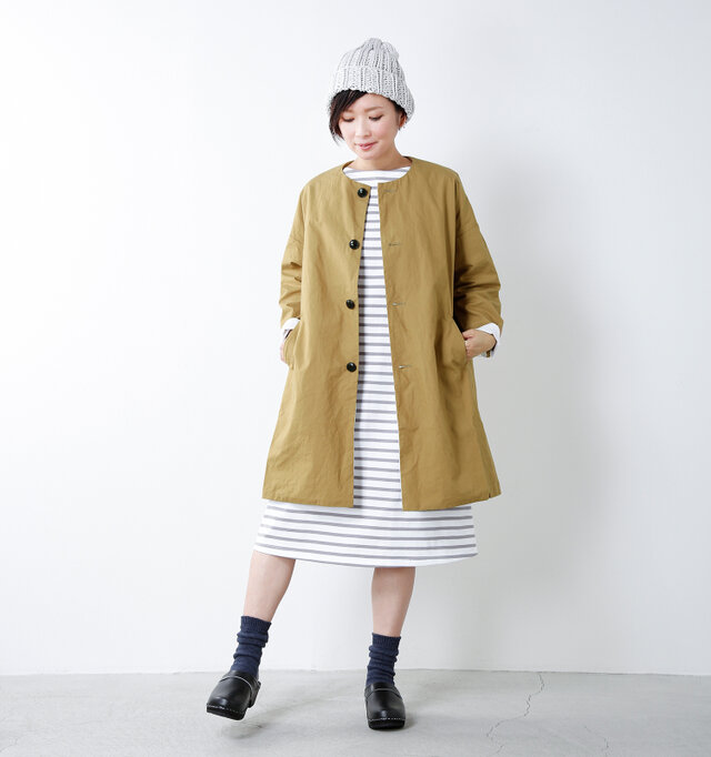 model mayu:158cm / 48kg
color : walnut / size : 0
外に飛び出したくなる季節、サラっと羽織ったラフなスタイリングでお出かけを楽しんでみては?