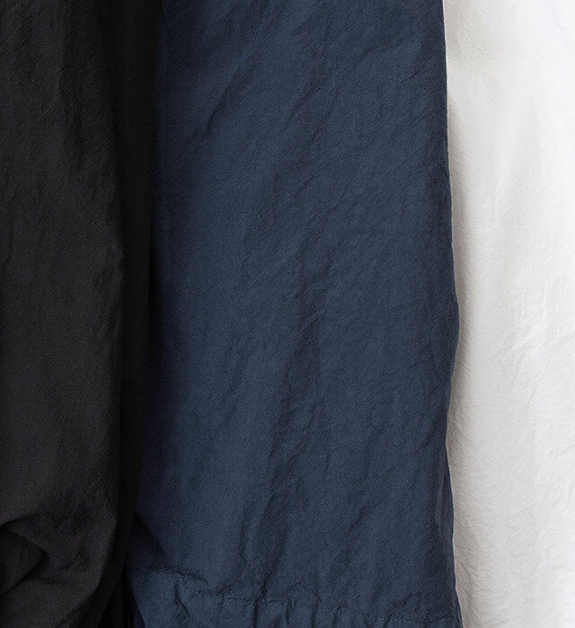 color : 左からBLACK / NAVY / WHITE